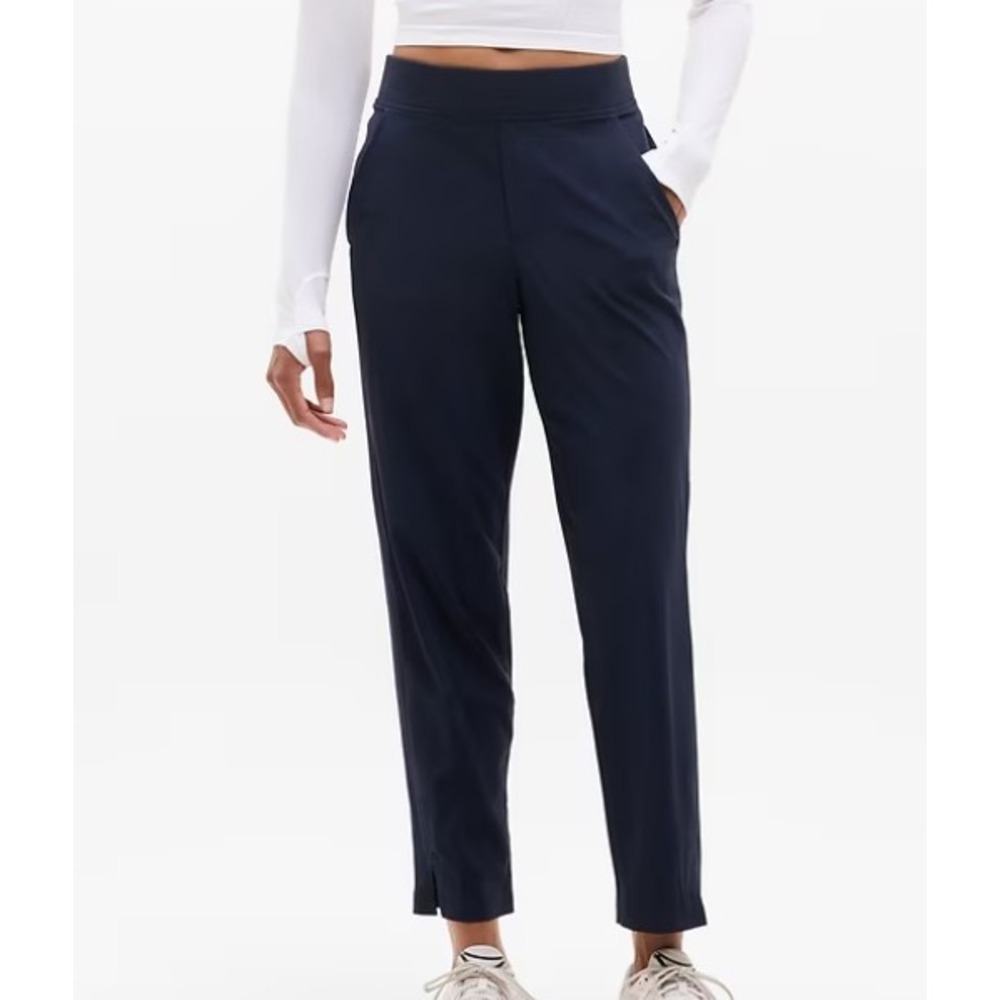 Athleta Brooklyn Mid Rise Ankle Pant Size 10 Navy Blue Tapered Ribbed Panel Slit